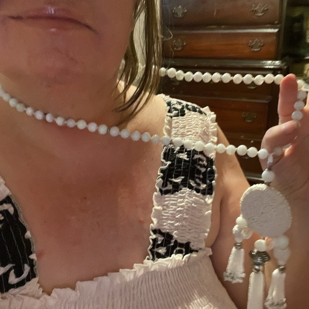 Elegant White and Silver Beaded Chico’s Necklace (AAA) - Picture 13 of 15
